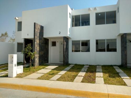 Casas LAGO RESIDENCIAL