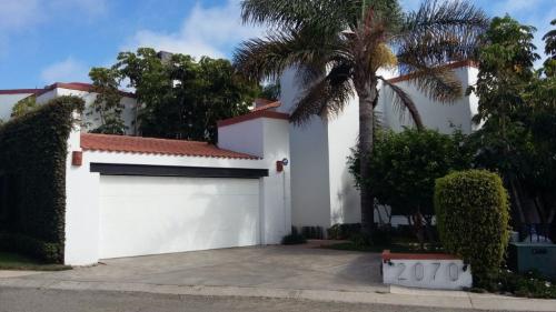 HERMOSA CASA EN VENTA EN REAL DEL MAR