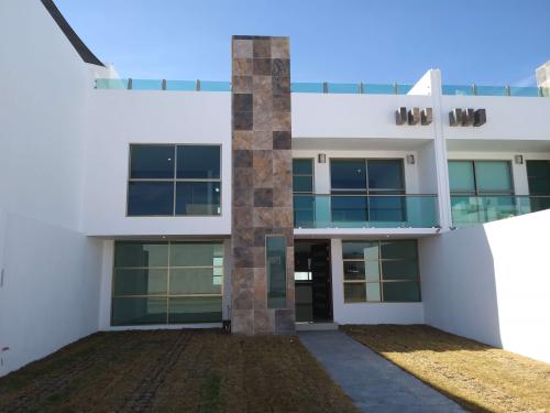  Imagina Una Casa Estilo Premium Con Roof Garden A Un Excelente Precio En Tulancingo.