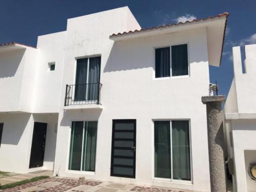 Casa en venta Irapuato Gto. fraccionamiento Misión