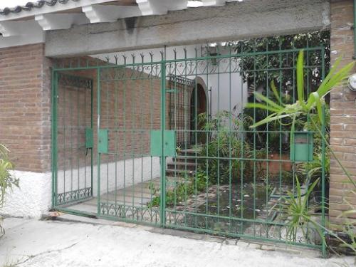 SE VENDE BONITA CASA