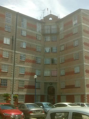 DEPARTAMENTO EN VENTA EN SAN PEDRO DE LOS PINOS