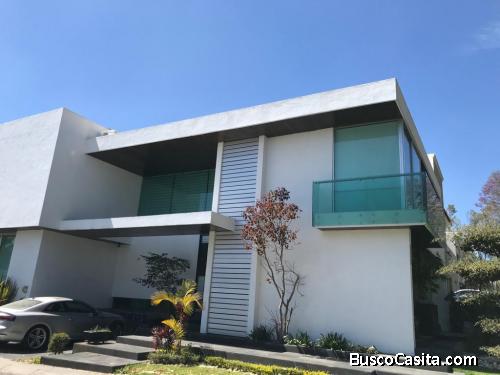 Casa en Renta Amueblada en El Manantial