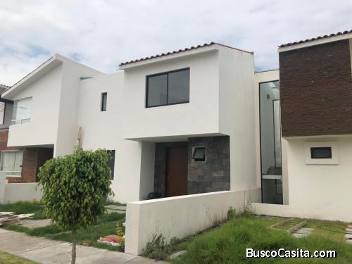 CASA EN VENTA FRACC PRIVADO CELAYA, GTO 