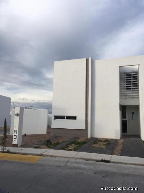 La Firma Real State Renta Casa Nueva al Sur en Barlovento Residencial