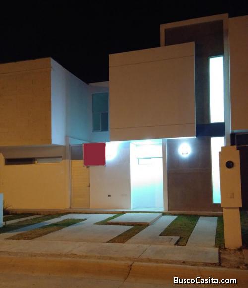 LA FIRMA REAL STATE VENDE CASA MODELO ÚNICO EN RESERVA SAGANO EN BOSQUE SERENO