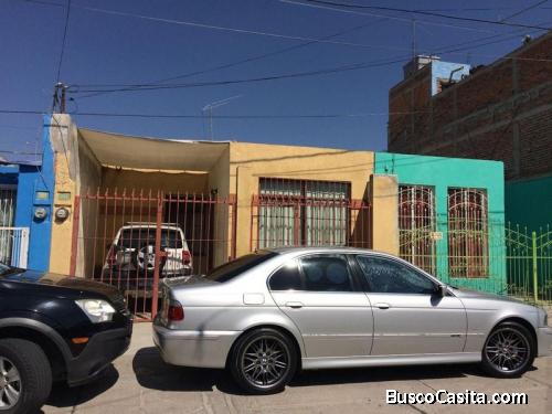 LA FIRMA REAL STATE VENDE CASA EN EXCELENTE ESTADO EN EL MORELOS II AL ORIENTE