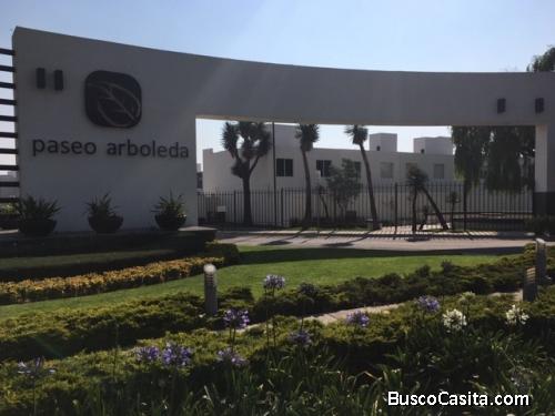 Casa nueva con 3 recamaras 2 baños y medio dos cocheras