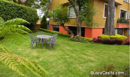 Residencia en venta en calle Colegio, Pedregal.