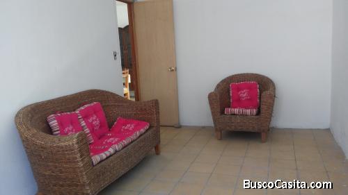 Habitación amueblada