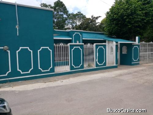 HERMOSA CASA EN VENTA MUY CERCA DEL CENTRO DE BECAL