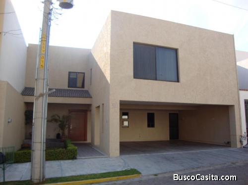 casa en renta en jardines de zavaleta