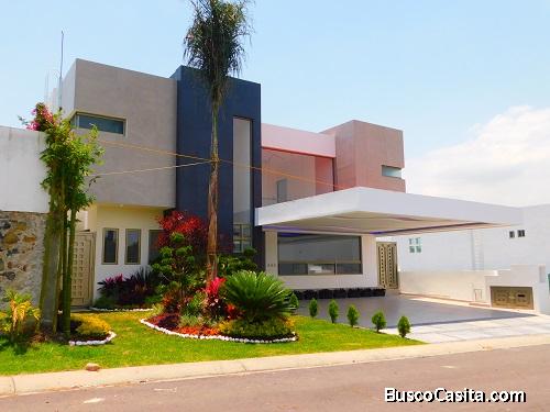 VENTA DE EXCELENTE CASA CON ACABADOS DE PRIMERA EN LOMAS DE COCOYOC