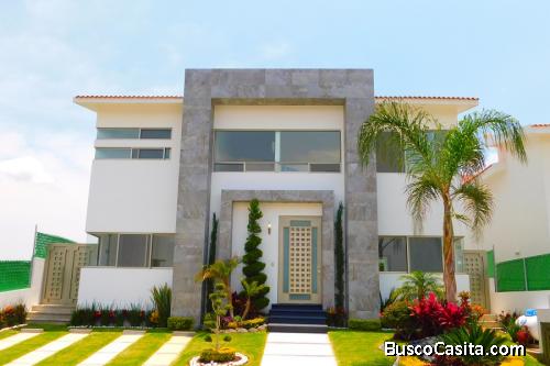 VENTA DE EXCLUSIVA CASA CON VISTA PANORÁMICA EN LOMAS DE COCOYOC