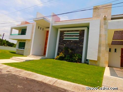 EXCLUSIVA CASA EN VENTA CON ACABADOS DE LUJO EN LOMAS DE COCOYOC