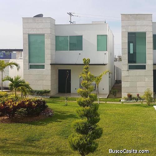 VENTA DE CASA CON ACABADOS DE MARMOL EN OAXTEPEC