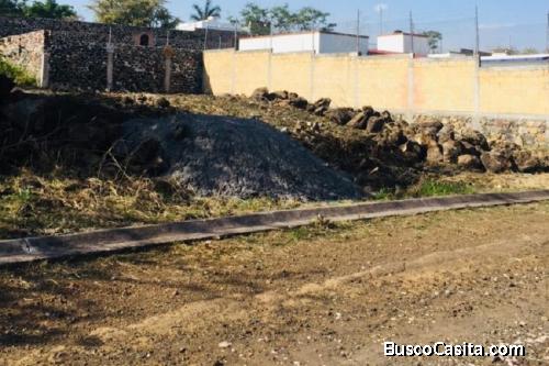 VENTA DE TERRENO EN FRACC DE OAXTEPEC, EXCELENTE UBICACION