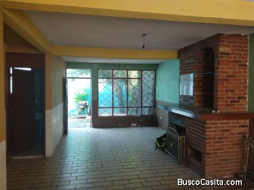 Casa para remodelar a 2 cuadras de Ciudad Azteca
