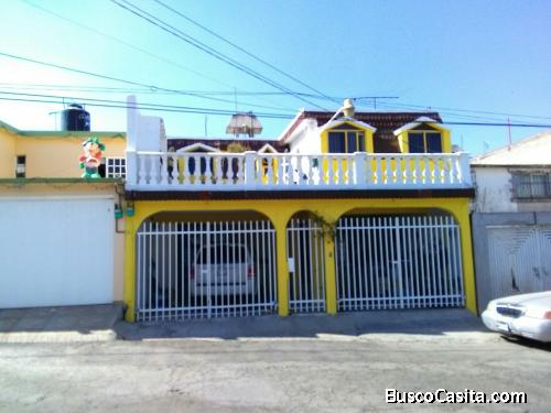 VENDO CASA MUY AMPLIA