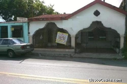 COMODA CASA EN VENTA EN LA COL. AVILA CAMACHO