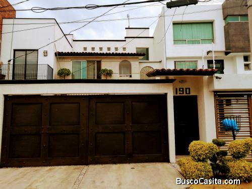 HERMOSA CASA EN ROMA