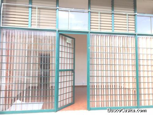 LOCAL COMERCIAL  CALLE ALTO FLUJO VEHICULAR