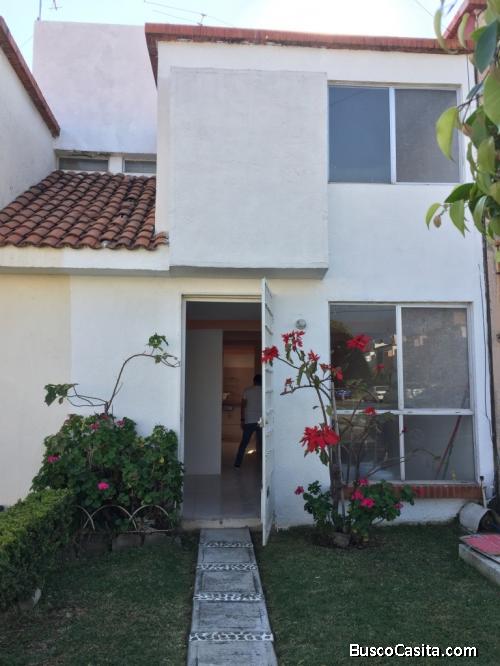 Casa en fraccionamiento con alberca