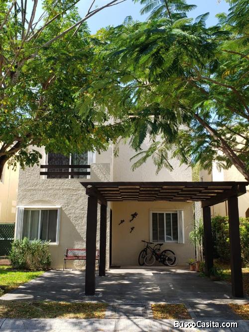 RENTO HERMOSA CASA  DE 4 RECAMARAS