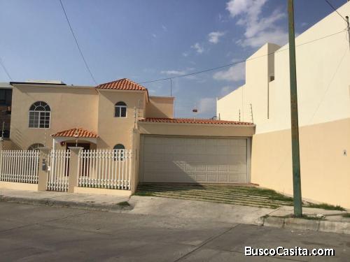 CASA EN RENTA LOMAS 4TA SECCIÓN  (EXCELENTE ZONA)