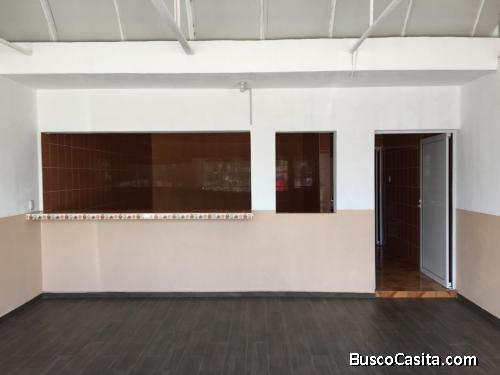 LOCAL COMERCIAL EN RENTA CARRETERA GUADALAJARA (FRENTE A COBACH)