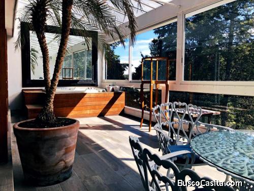 Casa en la Herradura con 2 departamentos independientes.