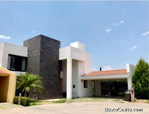 CASA EN RENTA AMUEBLADA VILLA ANTIGUA (EXCELENTE ZONA)