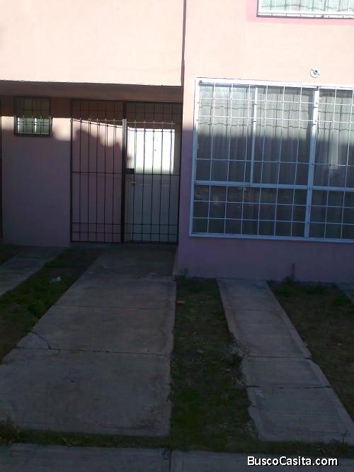 Casa muy bien ubicada, dentro de privada tranquila