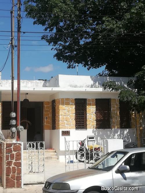 CONFORTABLE CASA EN VENTA EN EL CENTRO