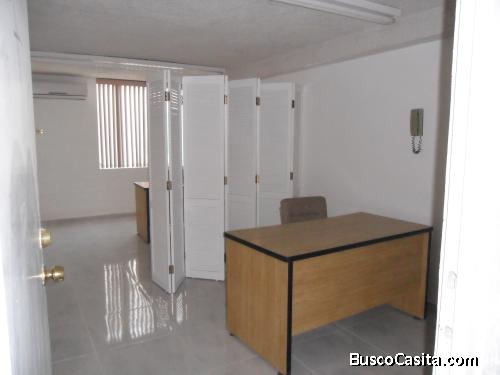 RENTO OFICINA PASEO DE LOS LEONES 1813-205 (EXCELENTE UBICACIÓN)