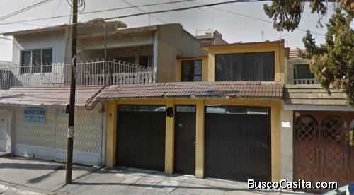 BONITA CASA DE 2 PLANTAS COL BOSQUES DE ARAGON REMATE BANCARIO