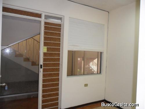   RENTO OFICINA LOMA GRANDE 2709-302 B (EXCELENTE UBICACIÓN)