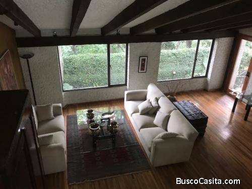 Hermosa casa en Fraccionamiento La Presillacon estricta vigilancia