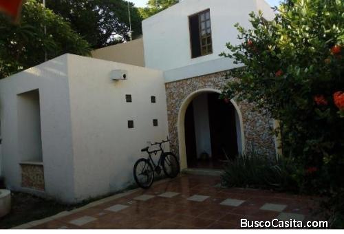 CASA EN RENTA EN REPARTO GRANJAS 