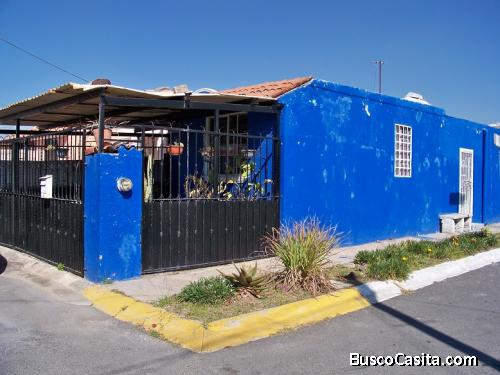 Casa con local en Villas Hacienda