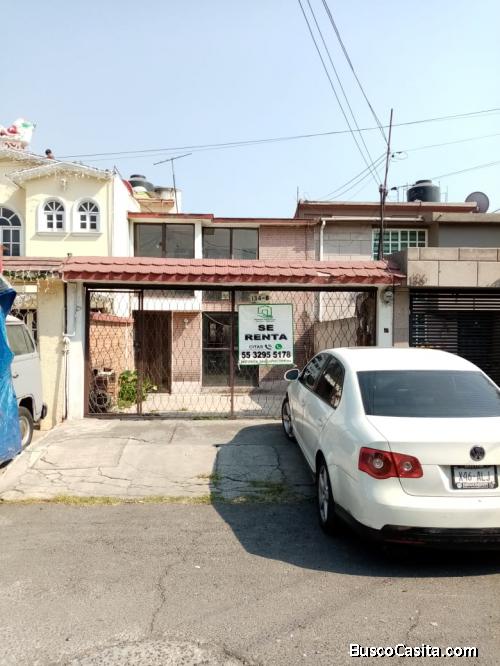 Rento Casa, Viveros de la Loma, Calle Cerrada con Vigilancia