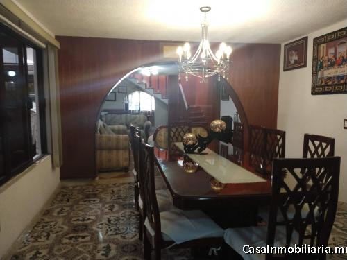 Casa a unas cuadras de Avenida Central, colonia Emiliano Zapata. 