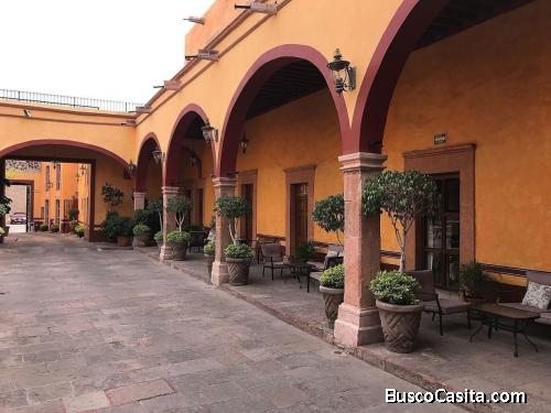 HERMOSO HOTEL UBICADO EN EL CENTRO DE TEQUISQUIAPAN