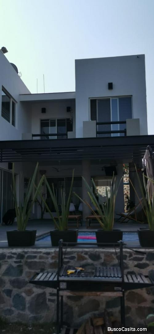 HERMOSA CASA EN VENTA EN BARRIO DE SAN JUAN TEQUISQUIAPAN