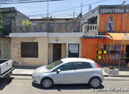 Oportunidad, casa con potencial en Av. San Bartolo a $1190,000