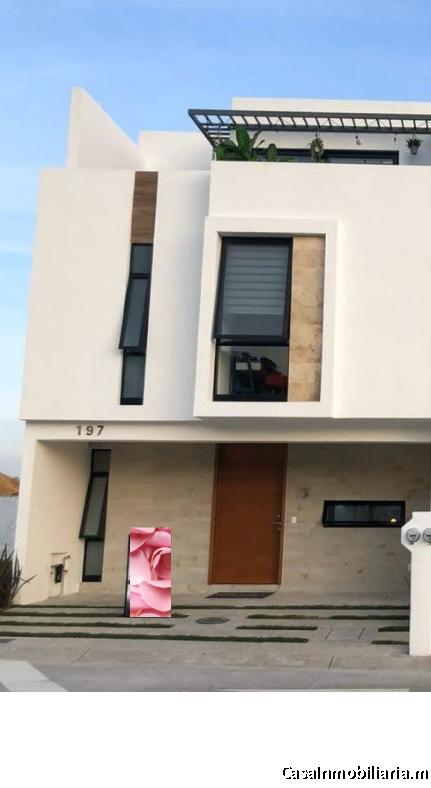 CASA MEDIA RESIDENCIAL EN VENTA