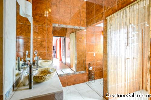 CASA DE TRES PISOS CON TOUR VIRTUAL