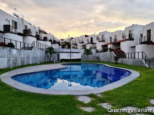 Casa amueblada en renta Residencial Santa Fe, Los Olivos.