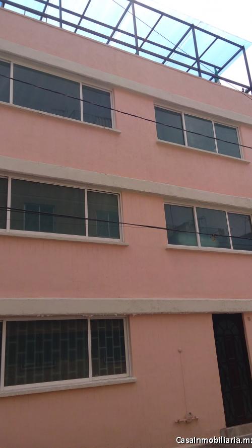 Amplia casa en renta