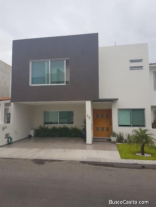 Hermosa casa en renta en uno de los mejores fraccionamientos de centro sur Querétaro